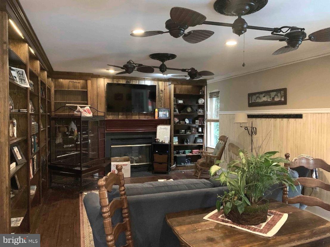 605 White Tail Court Sewell, NJ 08080 - Photo 11 of 25 FAMILY ROOM