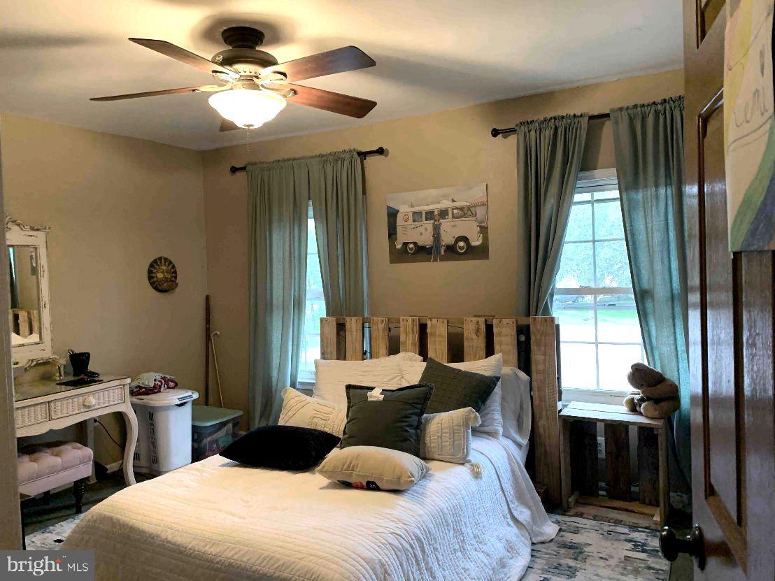 605 White Tail Court Sewell, NJ 08080 - Photo 20 of 25 2ND BEDROOM