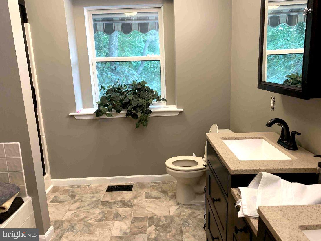 605 White Tail Court Sewell, NJ 08080 - Photo 23 of 25 MASTER BATHROOM