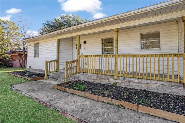 $209,000 | 317 Boyd Loop, Bonham, TX 75418