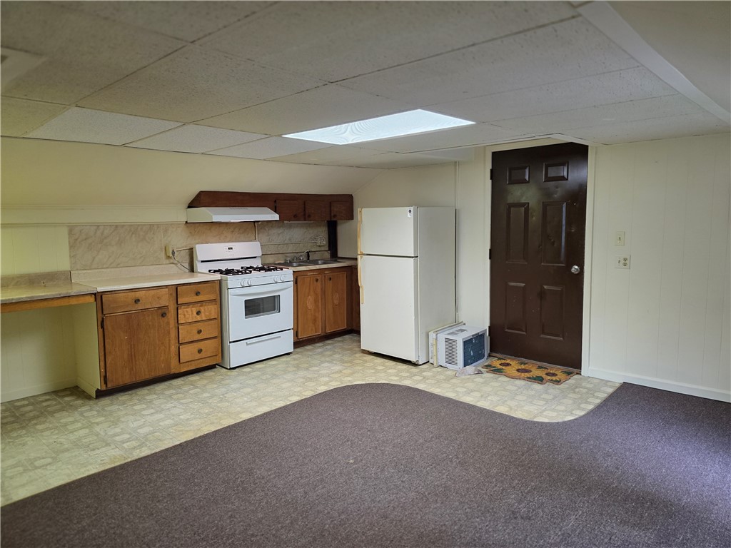 7 Weld Street Naples, NY 14512 - Photo 13 of 36 Upstairs apartment