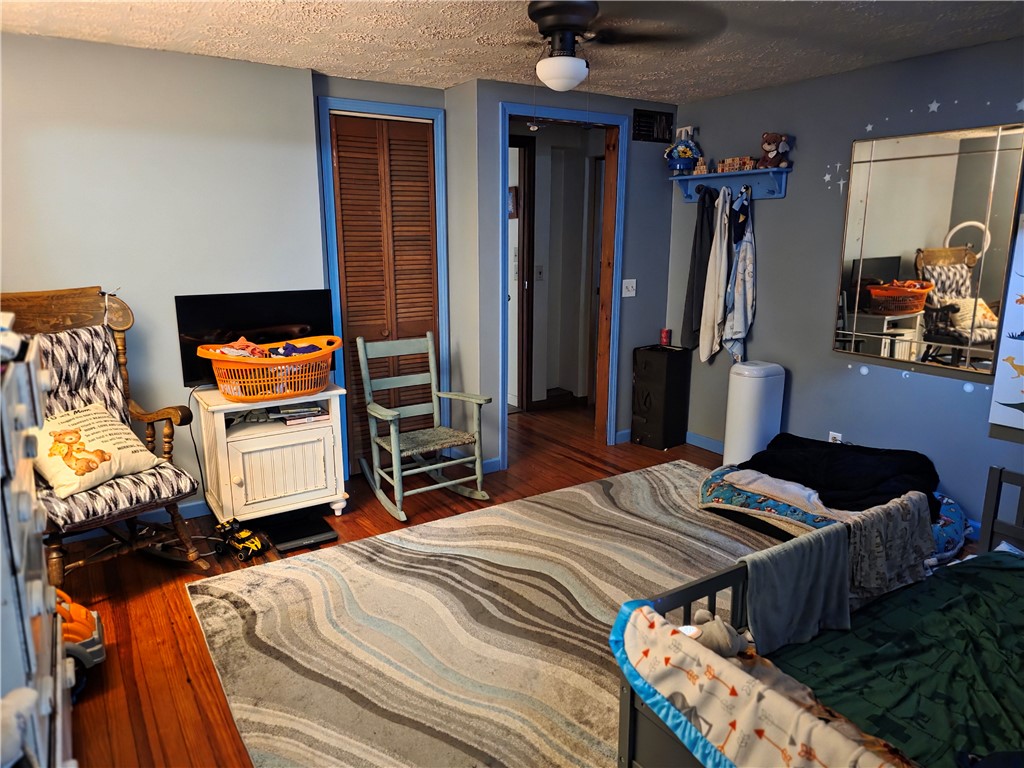 7 Weld Street Naples, NY 14512 - Photo 22 of 36 Bedroom with skylight