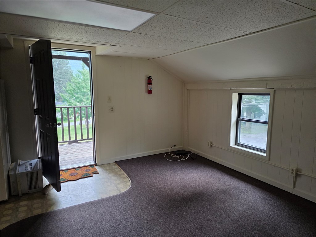 7 Weld Street Naples, NY 14512 - Photo 7 of 36 Upstairs apartment