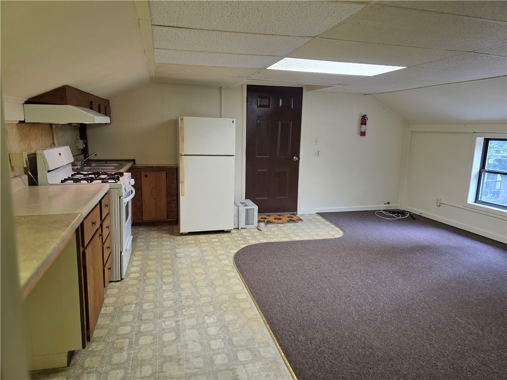 7 Weld Street Naples, NY 14512 - Photo 8 of 36 Upstairs apartment