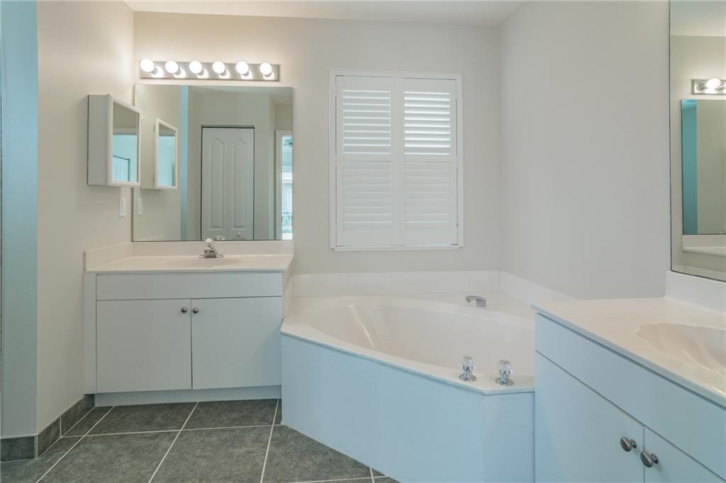 2422 Southwest Omega Way Stuart, FL 34997 - Photo 14 of 25 Gallery Image 14