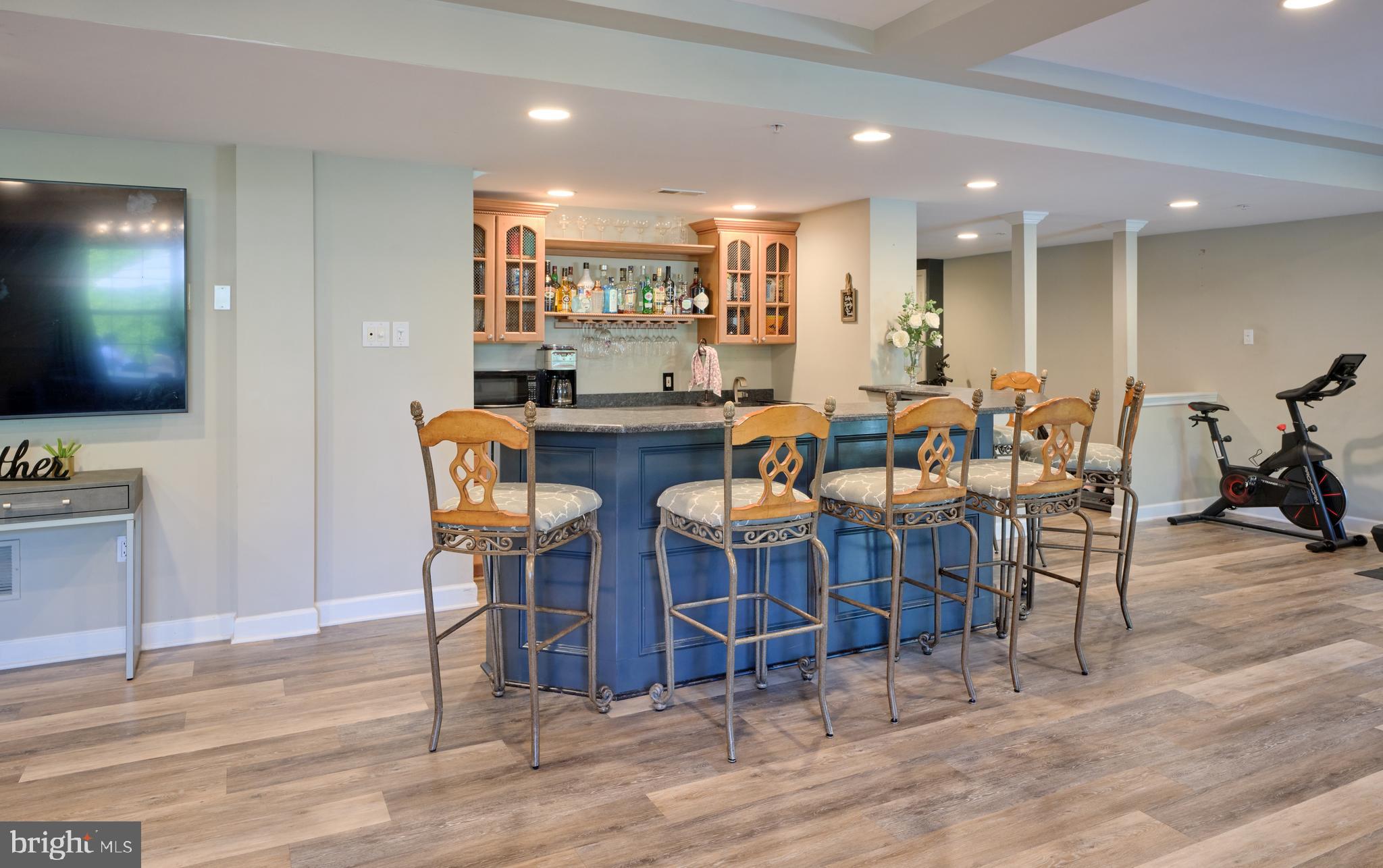 3402 Wiltshire Road Furlong, PA 18925 - Photo 41 of 68 Bar