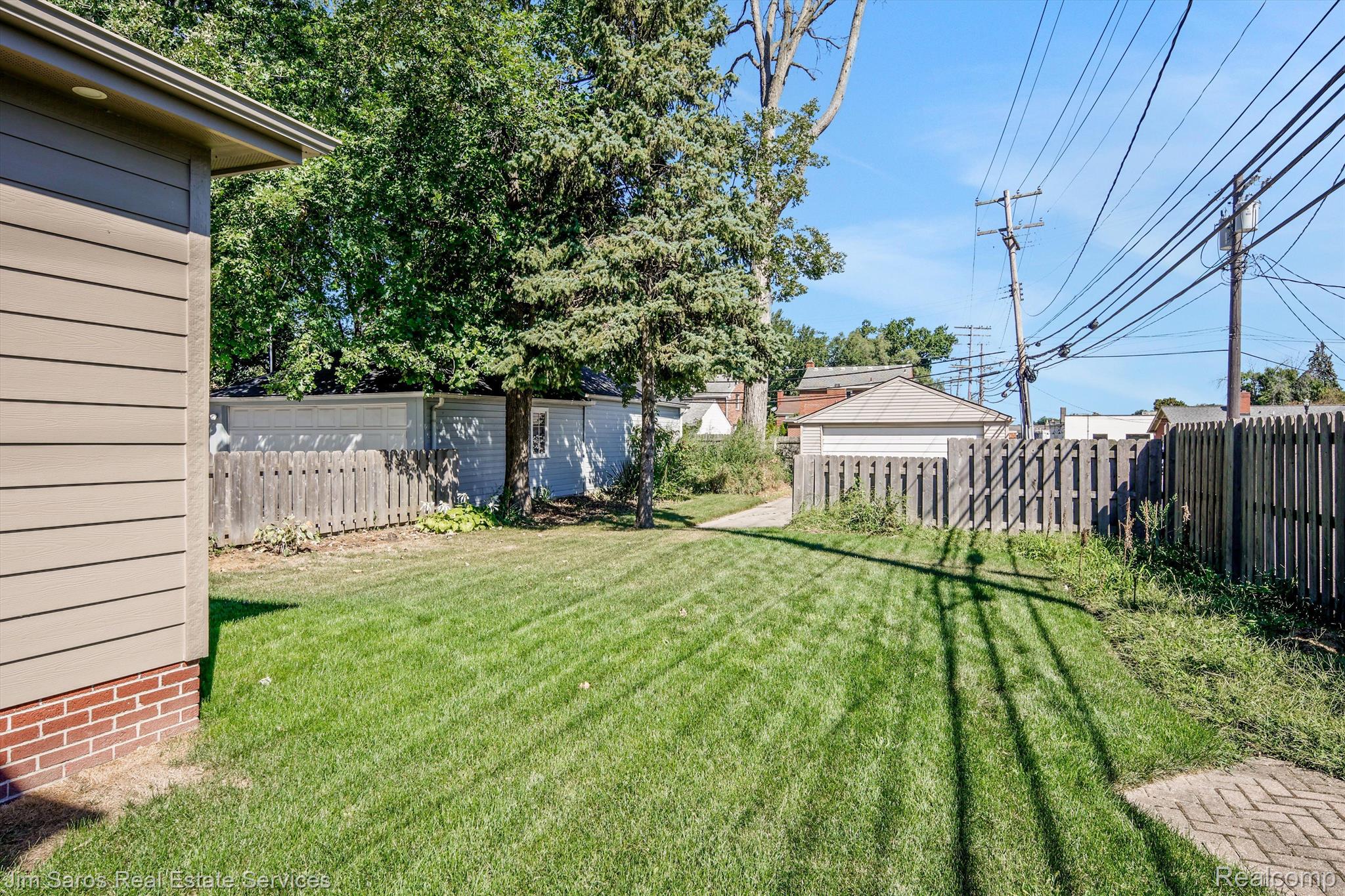 1626 Severn Road Grosse Pointe, MI 48236 - Photo 15 of 17 Gallery Image 15