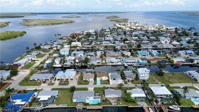 $366,420 | 2692 Clyde Street, Cape Coral, FL 33993