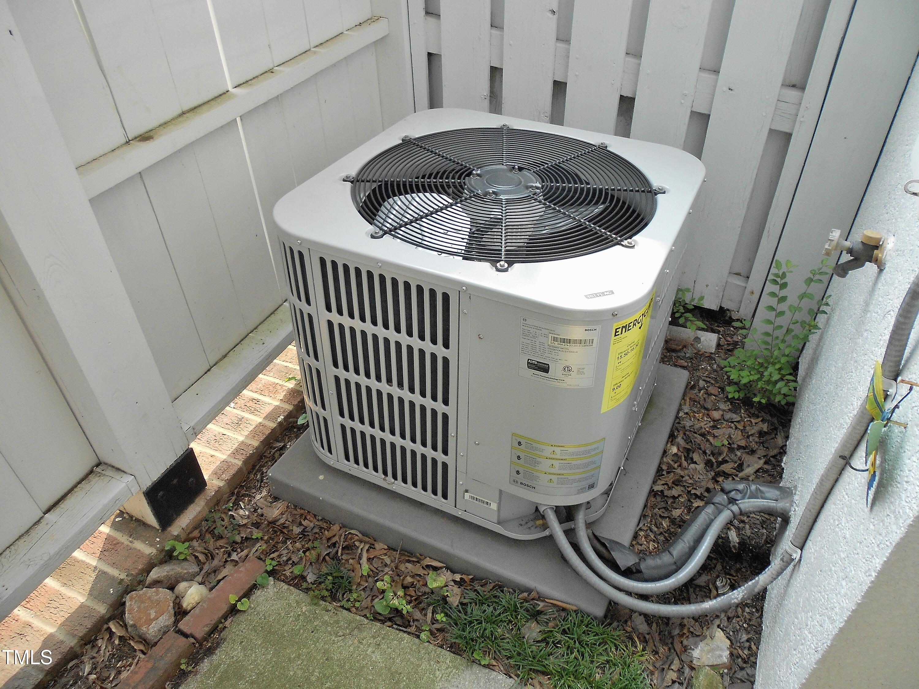 1402 Barton Pl Drive Raleigh, NC 27608 - Photo 11 of 26 DSCN9395