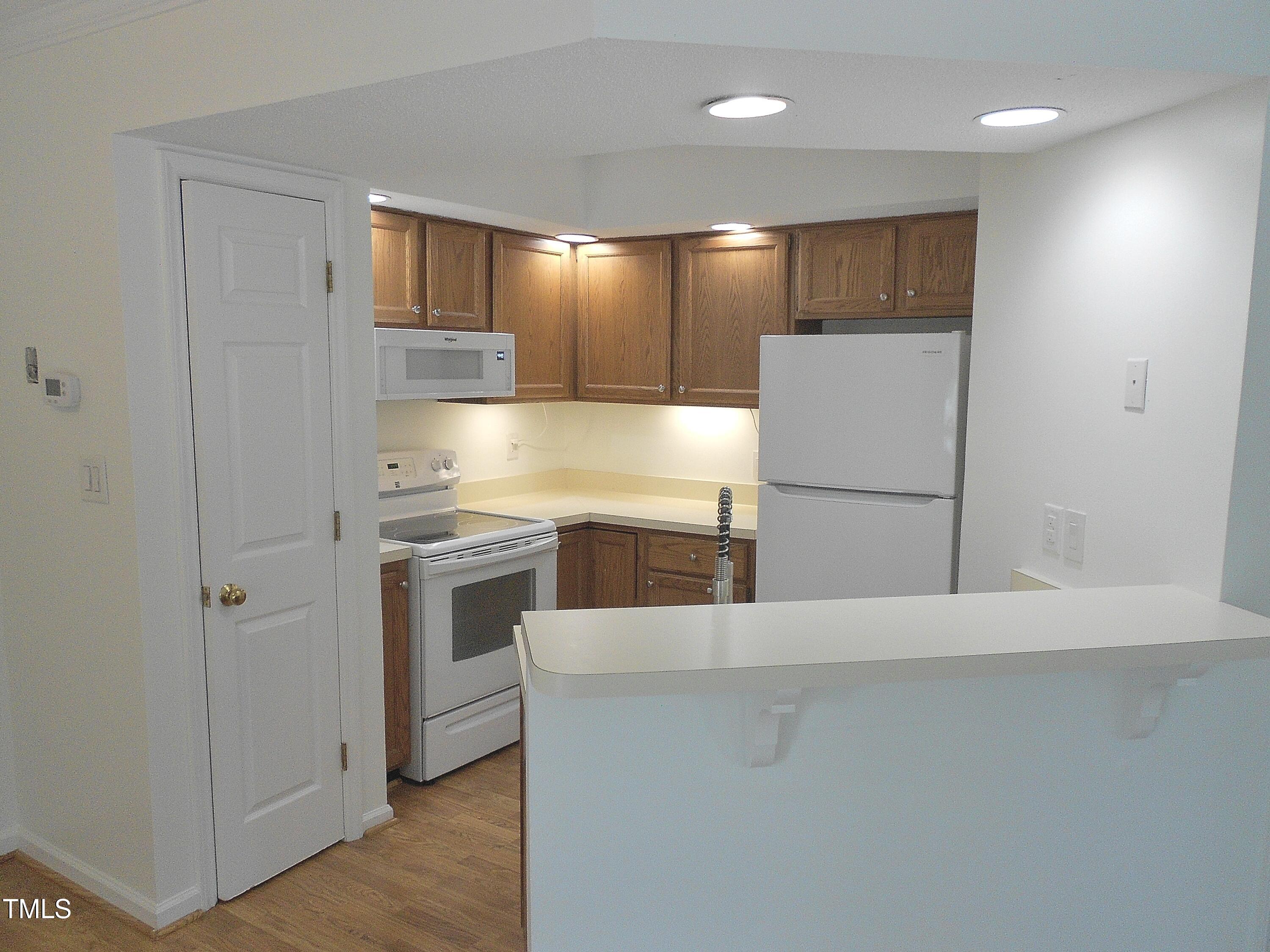 1402 Barton Pl Drive Raleigh, NC 27608 - Photo 7 of 26 DSCN9389 (2)