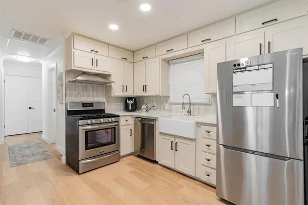 $2,399 | 11111 Stallcup Drive, Dallas, TX 75228