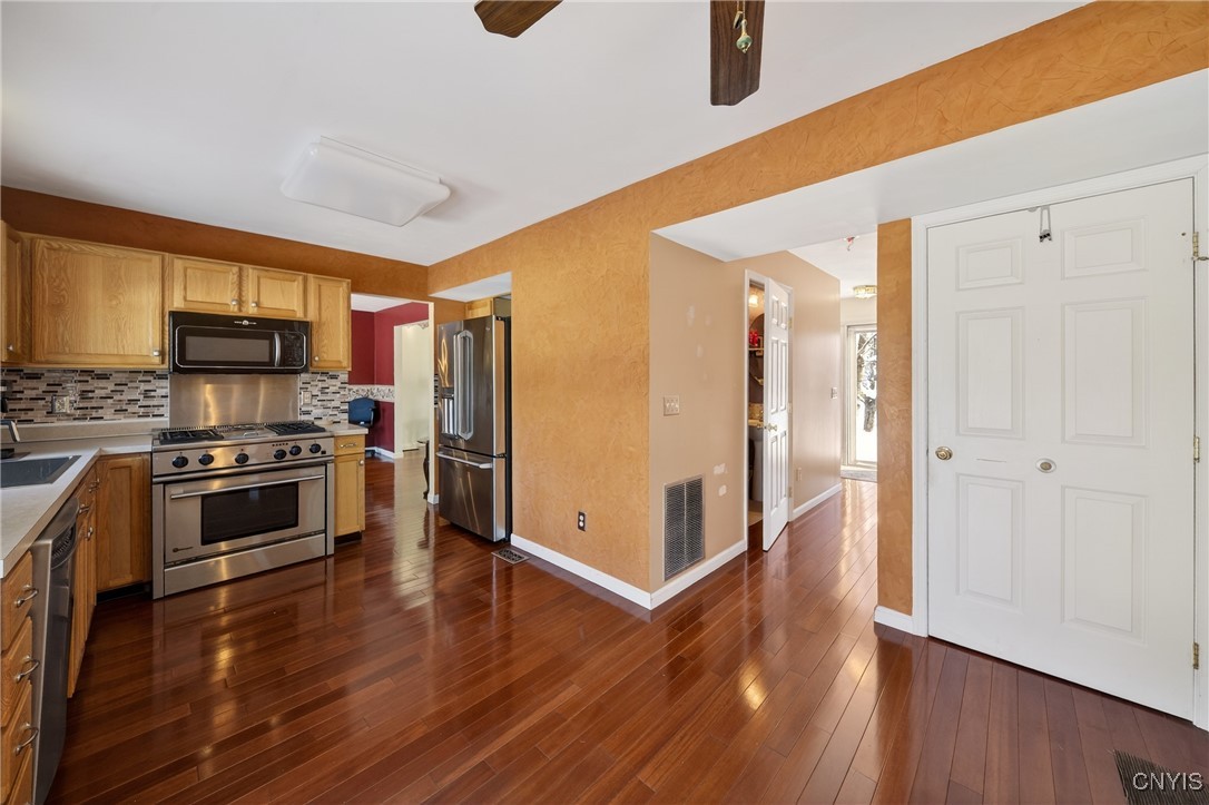 157 Smokey Hollow Road Lysander, NY 13027 - Photo 5 of 34