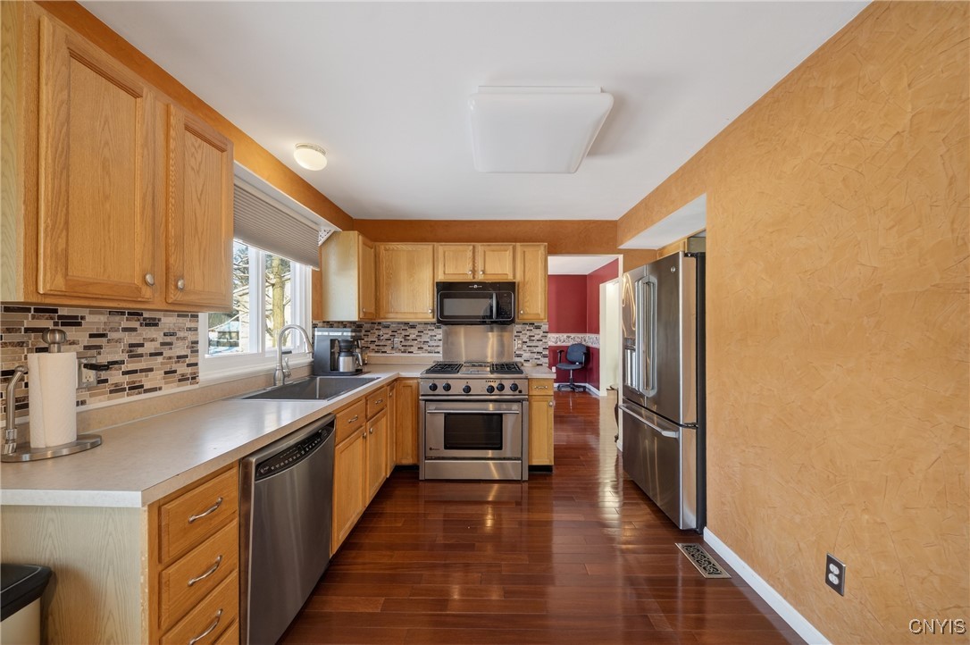 157 Smokey Hollow Road Lysander, NY 13027 - Photo 7 of 34