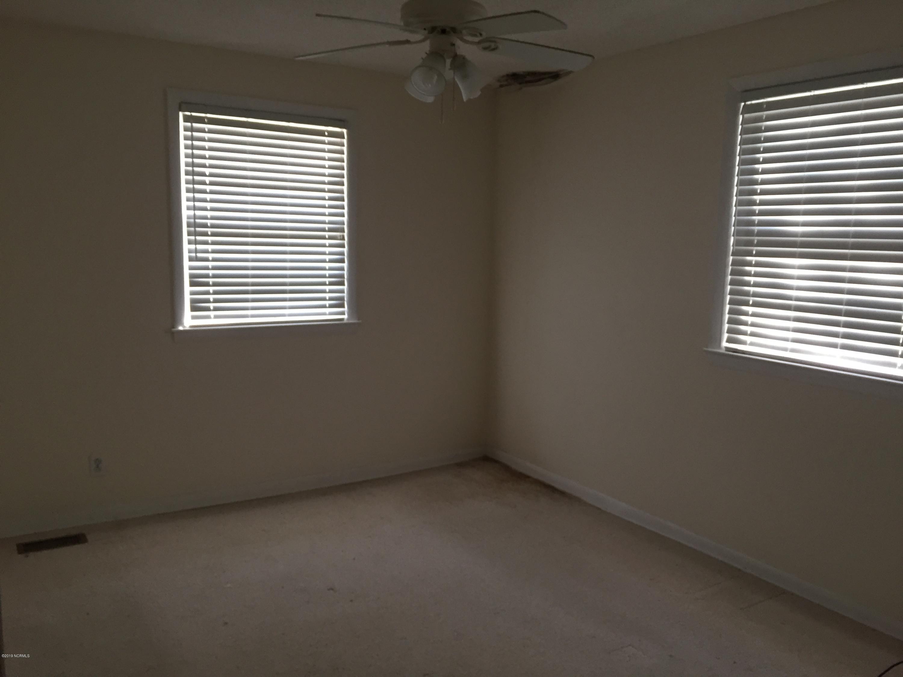 5387 Wyse Fork Road Dover, NC 28526 - Photo 16 of 18 1 of 3 bedrooms