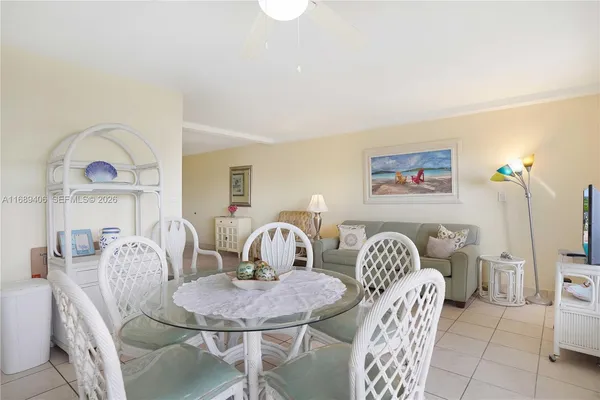 a view of a livingroom with furniture