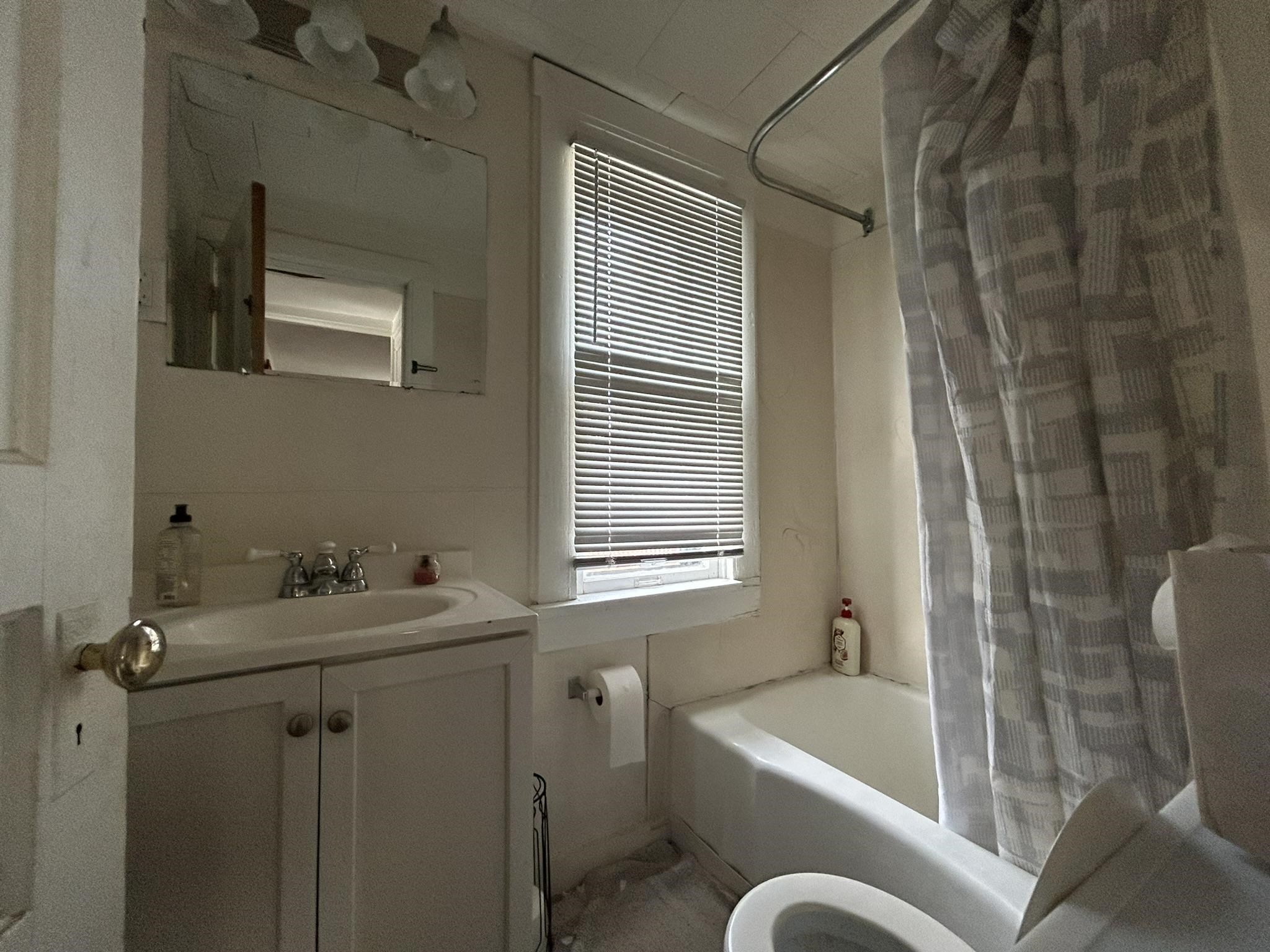 1207 Chandler Street Madison, WI 53715 - Photo 10 of 13