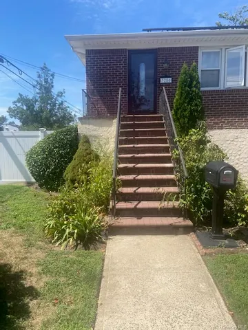 $650,000 | 3250 Messick Avenue, Oceanside, NY 11572