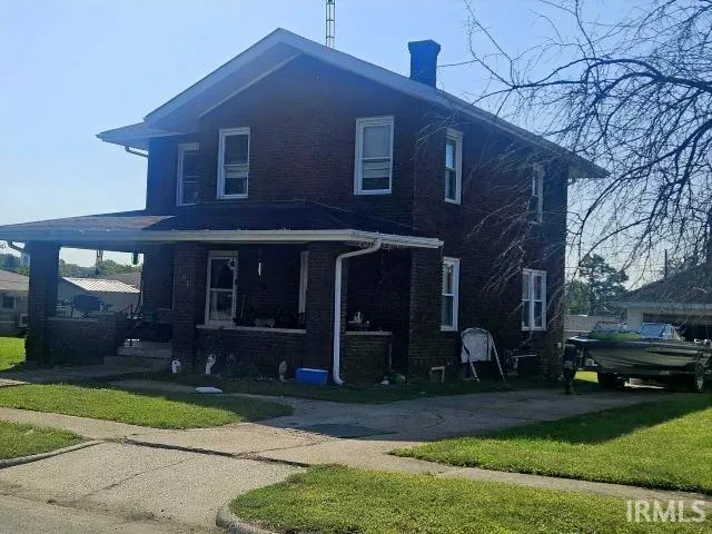 $150,000 | 106 Queen Street, Loogootee, IN 47553