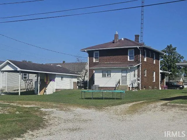 $150,000 | 106 Queen Street, Loogootee, IN 47553