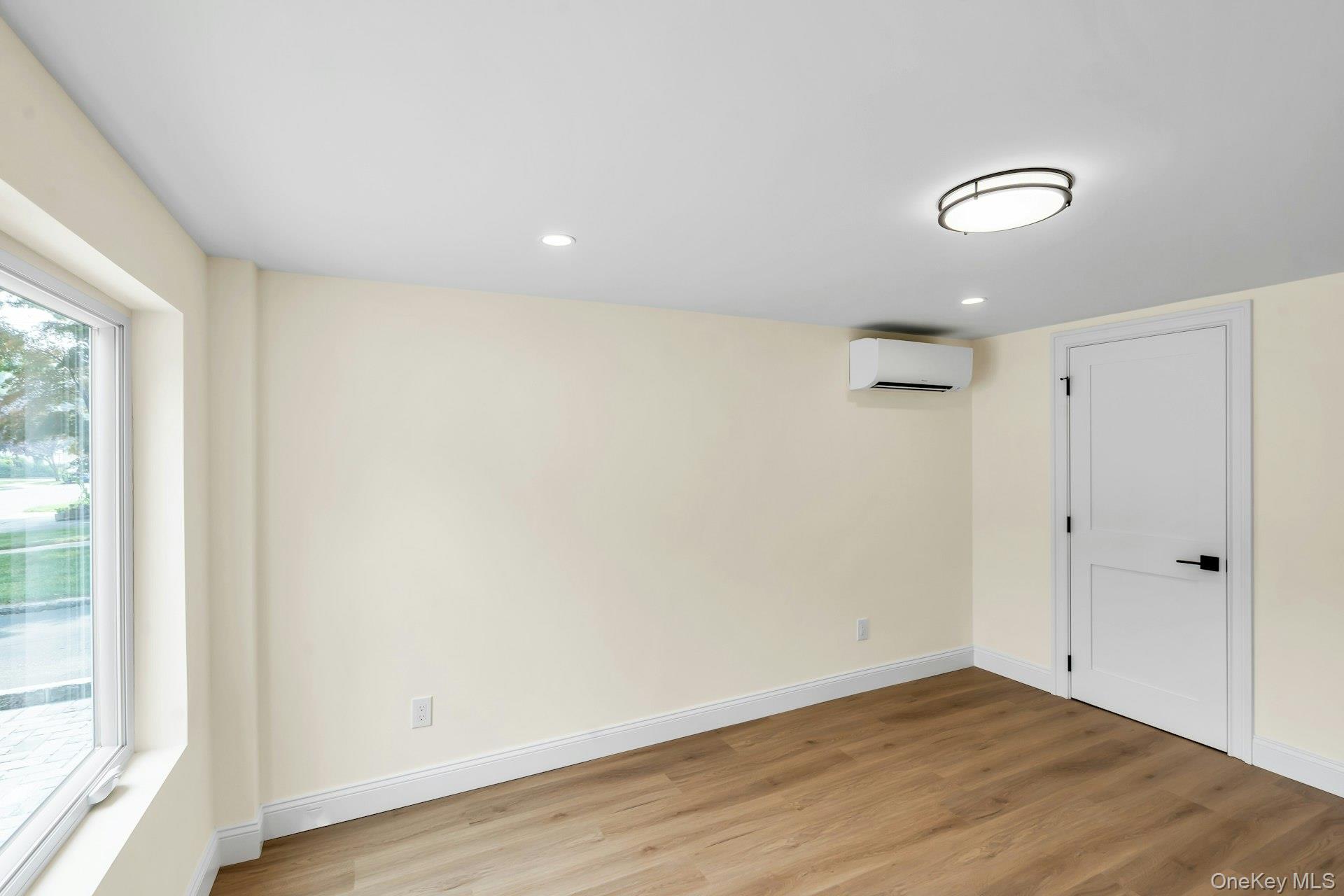 69 Edgewood Road, Unit B Port Washington, NY 11050 - Photo 8 of 13 Gallery Image 8
