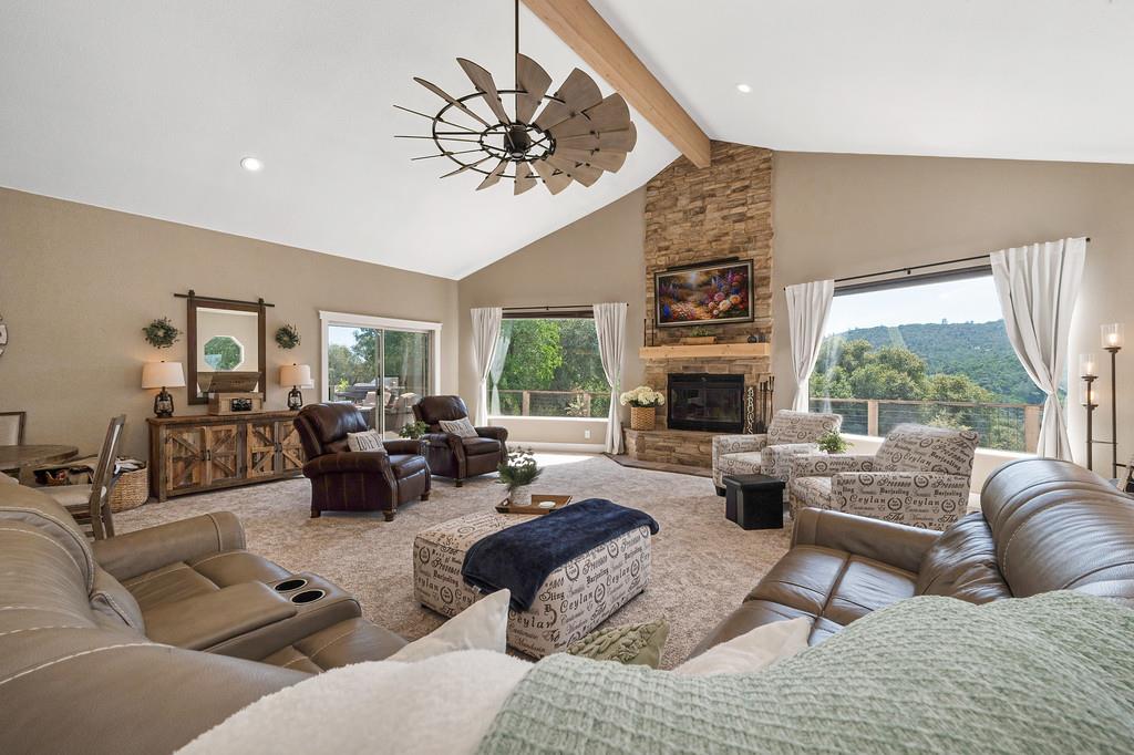 3716 Murphy Ranch Road Placerville, CA 95667 - Photo 32 of 87 Spacious Family Room!
