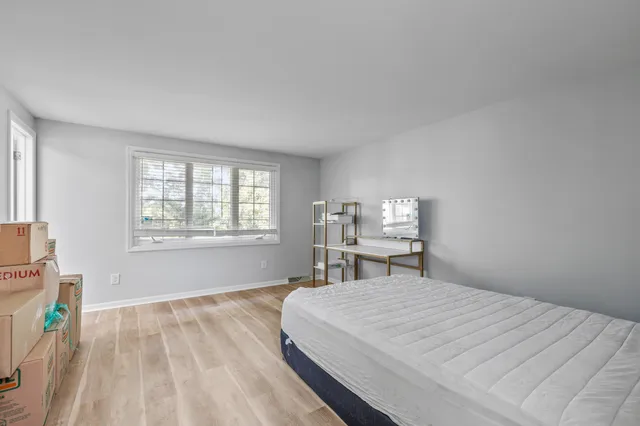 $319,000 | 5339 South Cambridge Lane, Greenfield, WI 53221