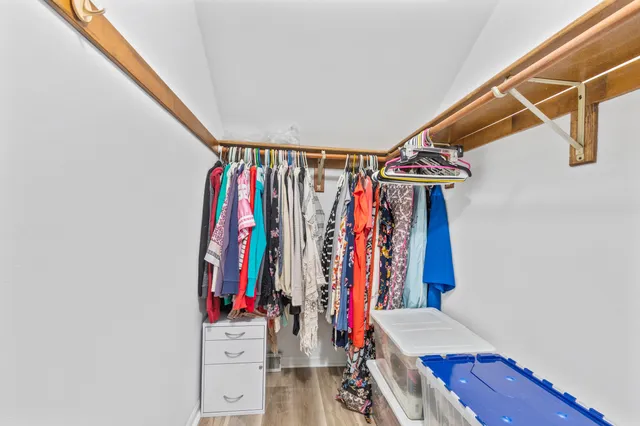 $319,000 | 5339 South Cambridge Lane, Greenfield, WI 53221