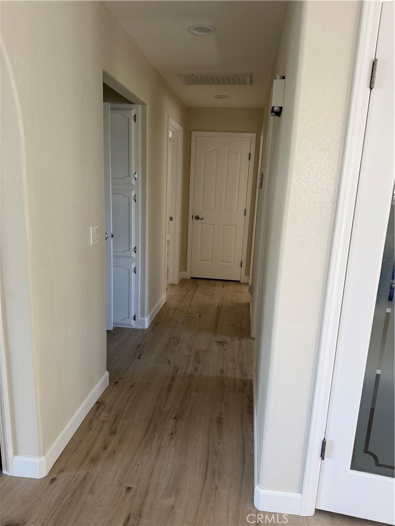 1056 East Alexander Avenue Merced, CA 95340 - Photo 11 of 36 Hallway