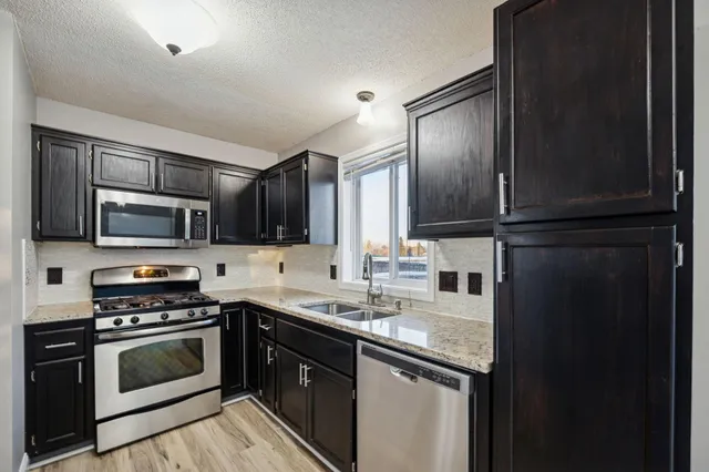 $2,995 | 3824 Tower Pond Drive, Anoka, MN 55303