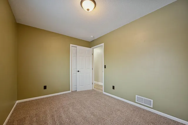 $2,995 | 3824 Tower Pond Drive, Anoka, MN 55303