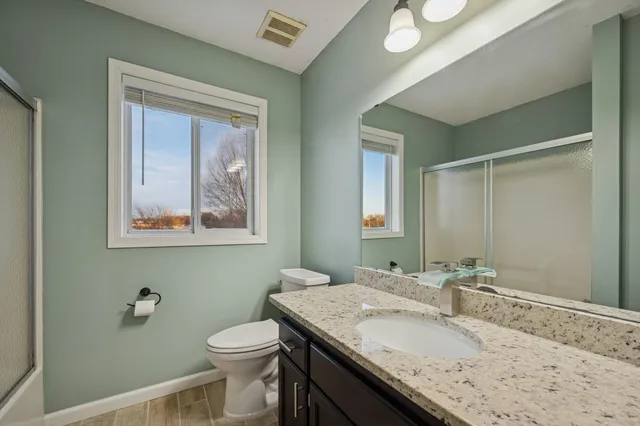 $2,995 | 3824 Tower Pond Drive, Anoka, MN 55303