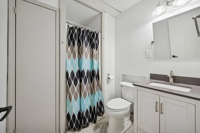 $2,995 | 3824 Tower Pond Drive, Anoka, MN 55303