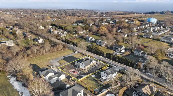 $2,500,000 | 265 Prospect Avenue, Middletown, RI 02842