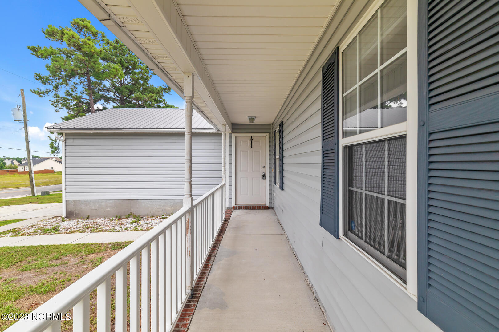 625 Queens Creek Road Hubert, NC 28539 - Photo 4 of 37 5