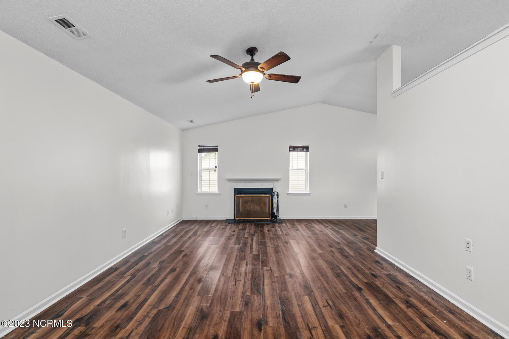 625 Queens Creek Road Hubert, NC 28539 - Photo 9 of 37 10