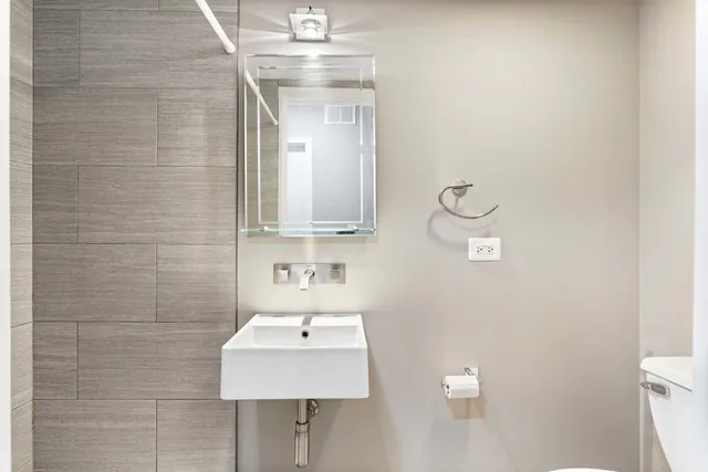 $750,000 | 1613 South Ruble Street, Chicago, IL 60616