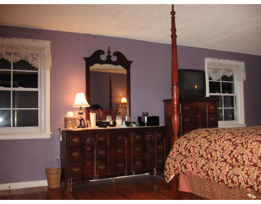 224 Abbott Street Springfield, MA 01118 - Photo 13 of 16