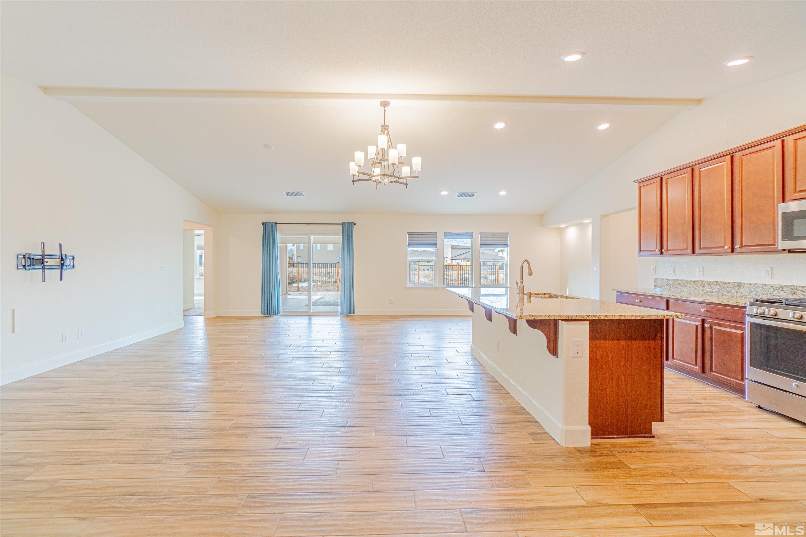 7327 Rutherford Drive Reno, NV 89506 - Photo 5 of 27 Photo 5