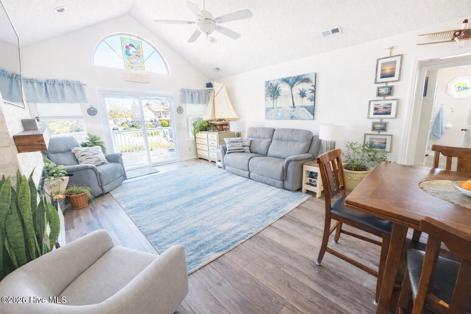 330 Cape Lookout Loop Emerald Isle, NC 28594 - Photo 11 of 50 Living room Great Room