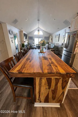 $989,000 | 330 Cape Lookout Loop, Emerald Isle, NC 28594