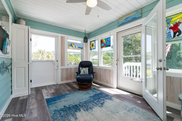 $989,000 | 330 Cape Lookout Loop, Emerald Isle, NC 28594