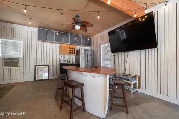 $989,000 | 330 Cape Lookout Loop, Emerald Isle, NC 28594