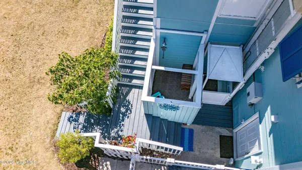 $989,000 | 330 Cape Lookout Loop, Emerald Isle, NC 28594