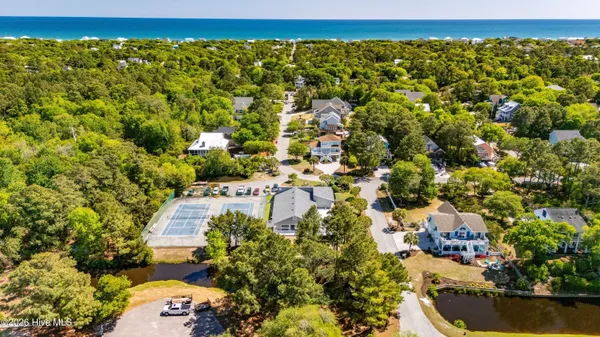 $989,000 | 330 Cape Lookout Loop, Emerald Isle, NC 28594