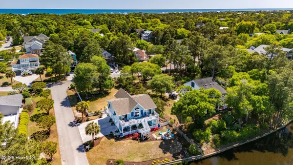 $989,000 | 330 Cape Lookout Loop, Emerald Isle, NC 28594