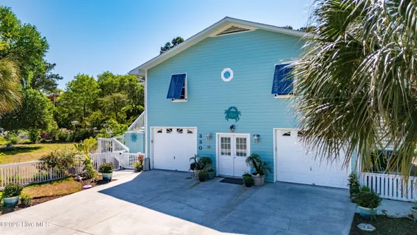 $989,000 | 330 Cape Lookout Loop, Emerald Isle, NC 28594
