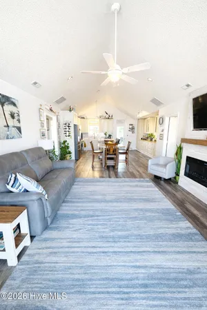 $989,000 | 330 Cape Lookout Loop, Emerald Isle, NC 28594