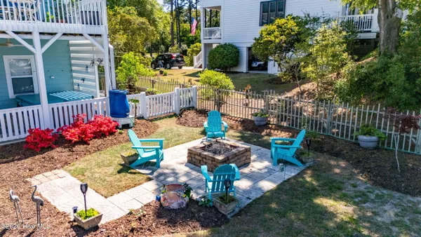$989,000 | 330 Cape Lookout Loop, Emerald Isle, NC 28594