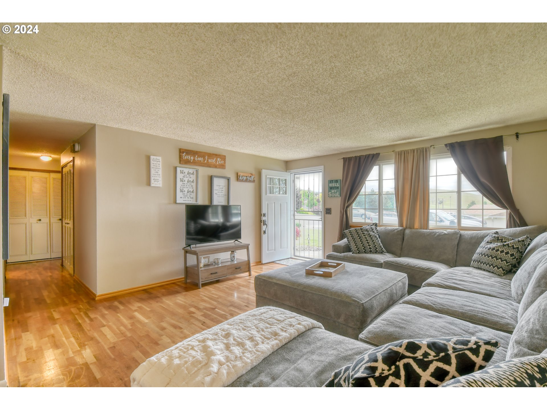 2405 Southwest Perkins Avenue Pendleton, OR 97801 - Photo 6 of 33 Gallery Image 6