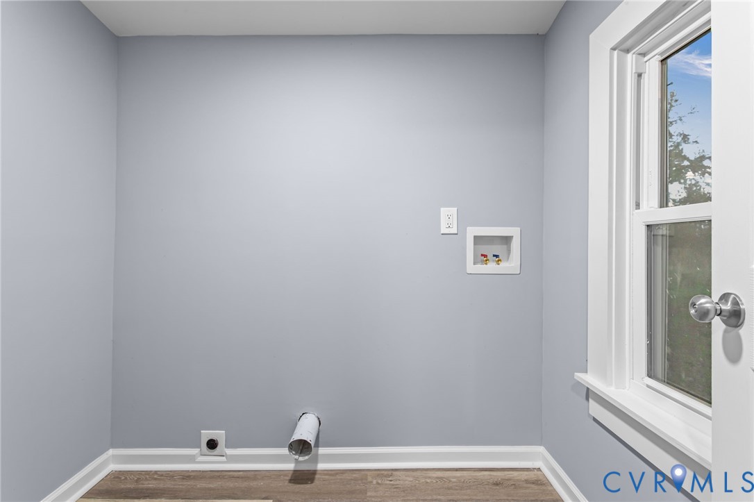 7946 Howerton Road Dunnsville, VA 22454 - Photo 16 of 47 a view of small space with closet